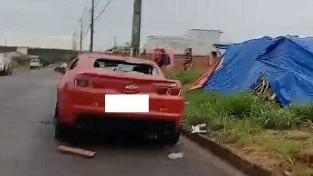 Imagem de compartilhamento para o artigo Camaro é encontrado depredado, com vidros quebrados em Chapadão do Sul da MS Todo dia